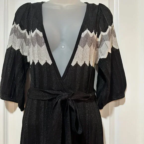 New Bebe Black/Grey/Silver Metallic Thread w/¾ Sleeves Midi Dress, Size L (NWOT) - Picture 2 of 12